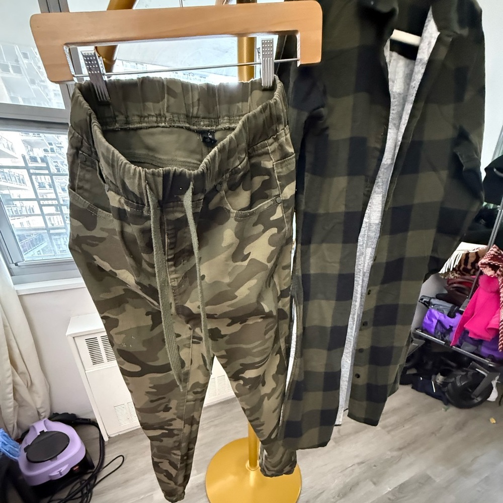 Mossimo Supply Co. Camouflage women’s Pants